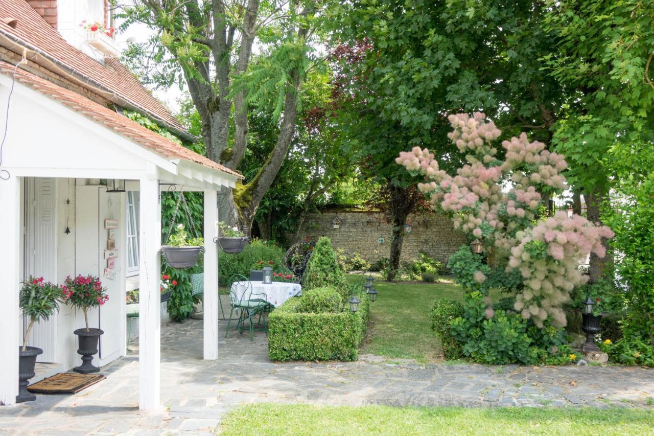 Les Anges Reveurs Bed & Breakfast Neuville-aux-Bois Eksteriør bilde